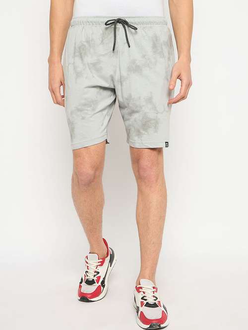 men printed mid rise shorts - 21790983 - Standard Image - 0