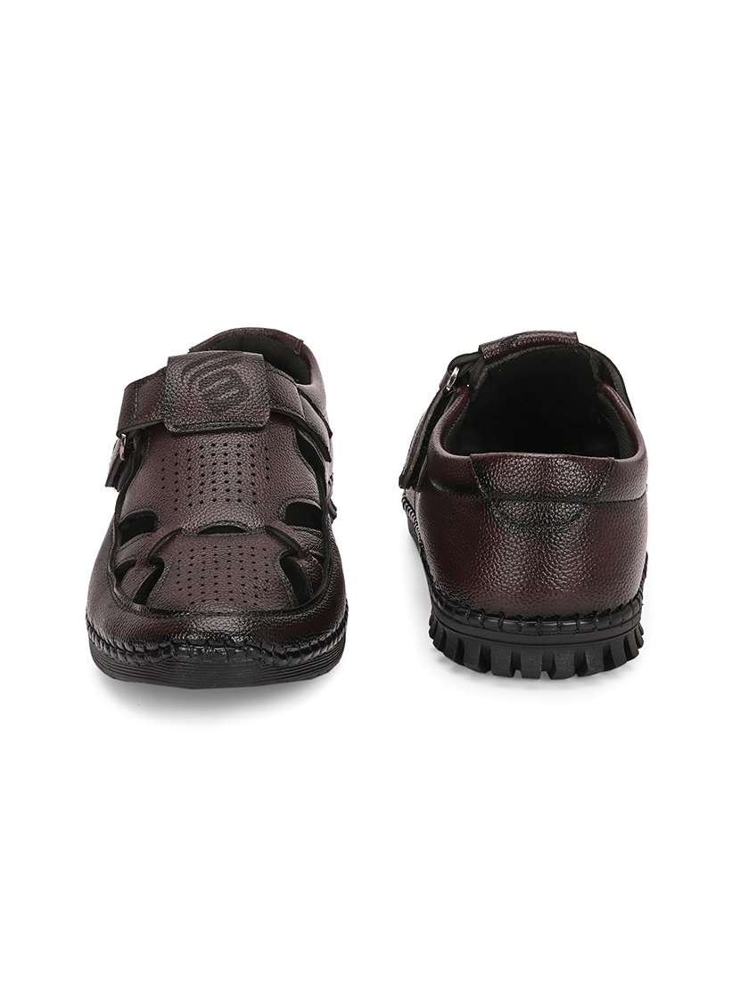 men brown fisherman sandal - 21794223 -  Standard Image - 5