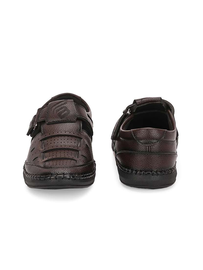 men brown fisherman sandal - 21794226 - Standard Image - 5