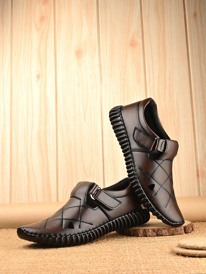 men brown fisherman sandal