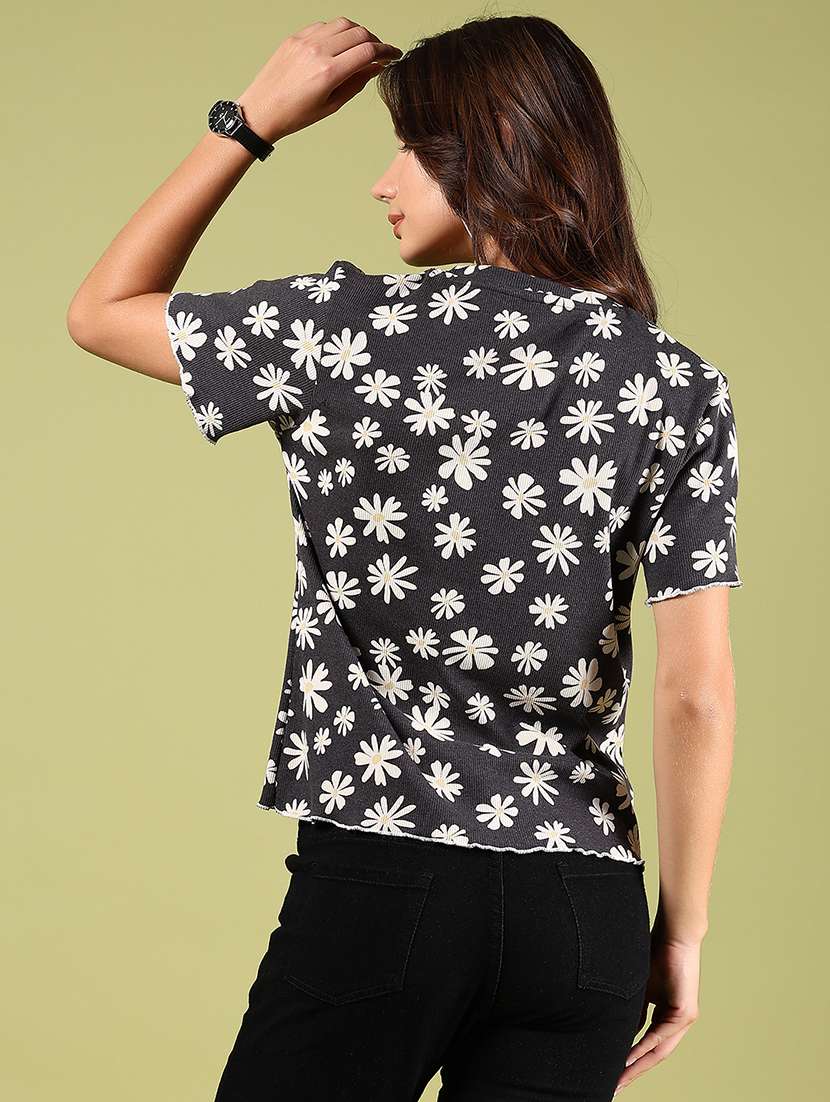 women floral short sleeve regular fit t-shirt - 21795089 -  Standard Image - 3