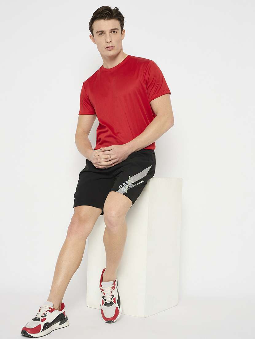 men tapered mid rise short - 21797013 -  Standard Image - 5