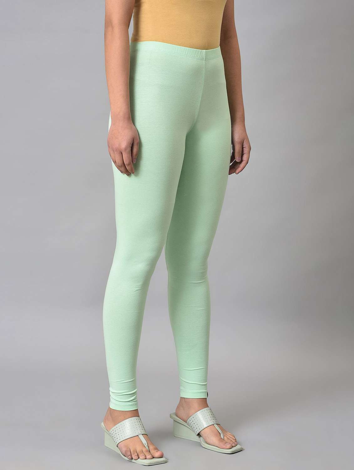 women solid mid rise legging - 21804409 -  Standard Image - 3