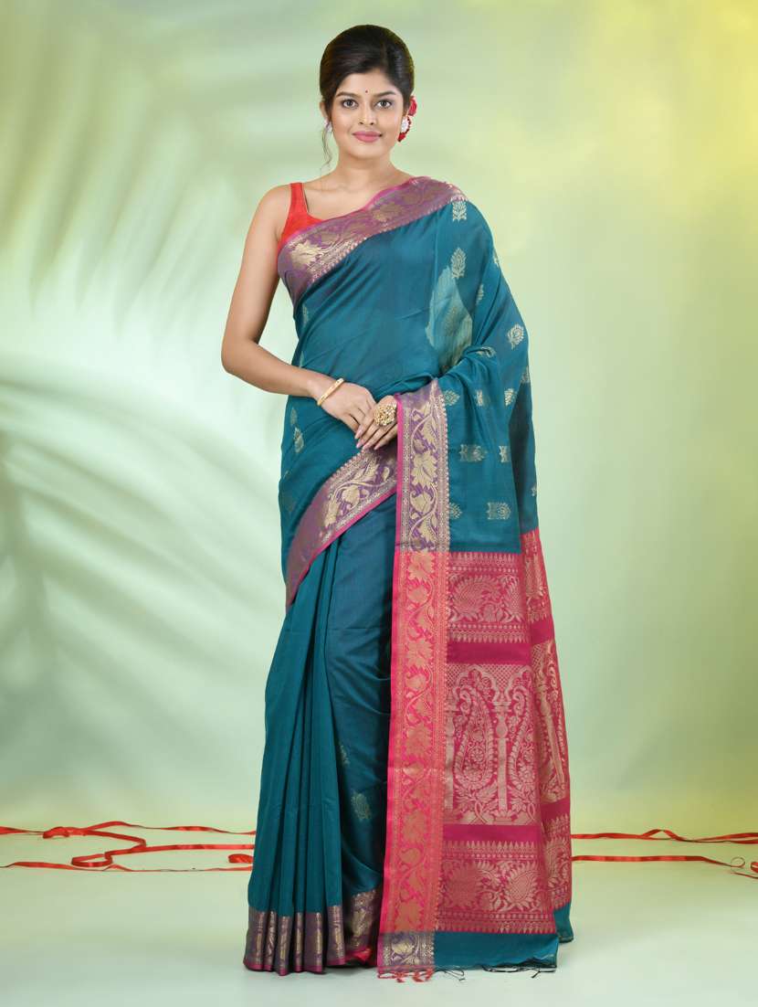 women self design bordered saree with blouse - 21839481 - Zoom Image - 0