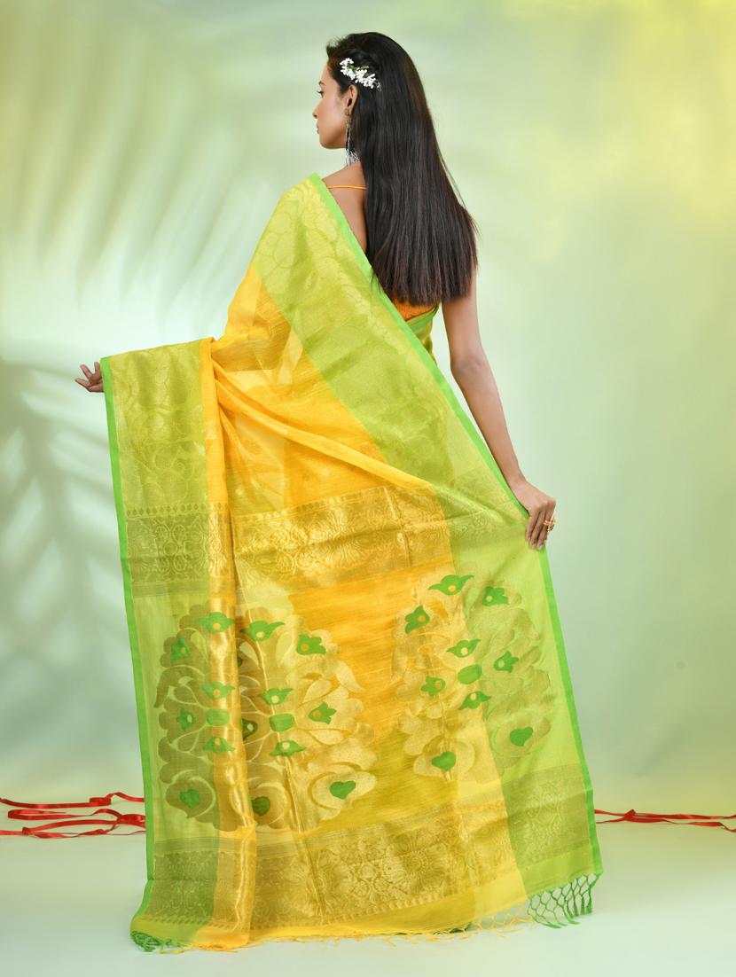 women self design bordered saree with blouse - 21839486 - Standard Image - 3