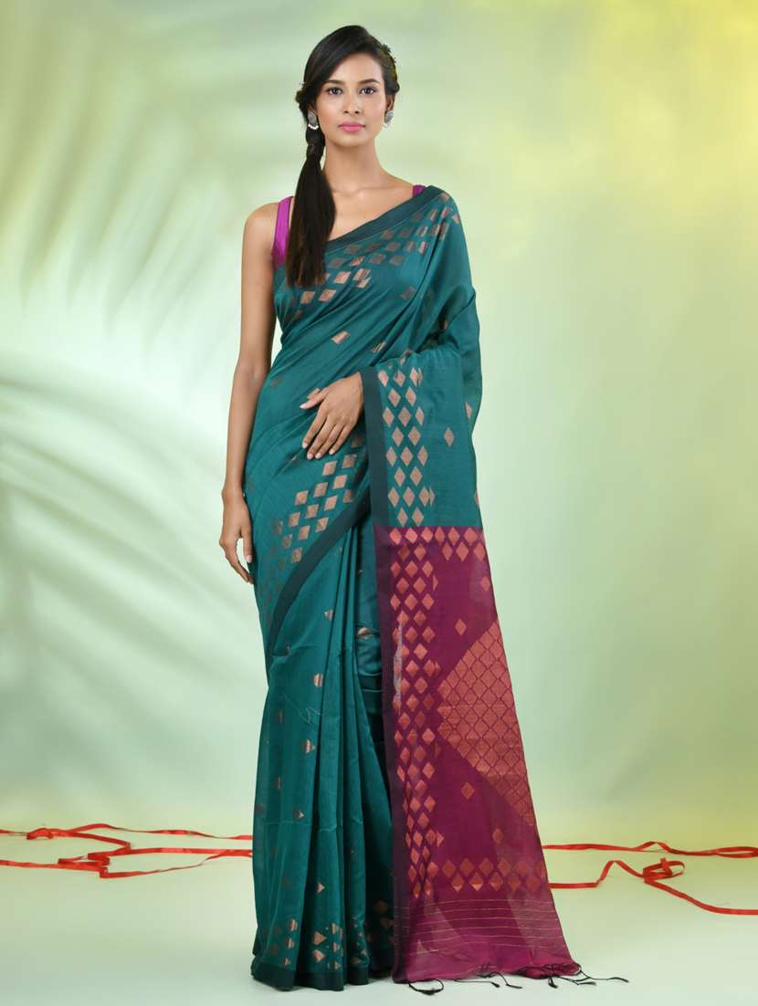 women self design zari weave handloom saree with blouse - 21839489 - Zoom Image - 0