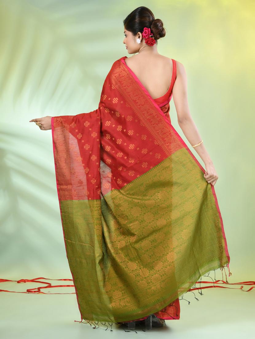 women self design zari weave handloom saree with blouse - 21839496 - Standard Image - 3