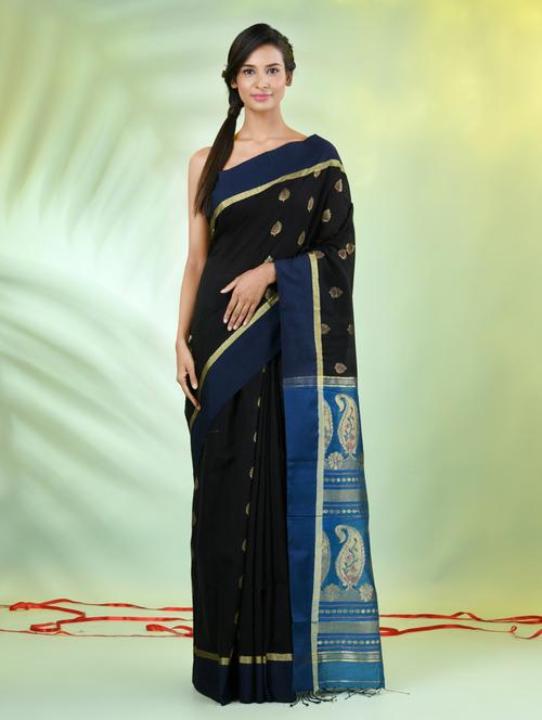 women black handloom saree with blouse - 21839511 - Standard Image - 0