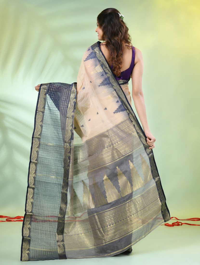 women self design bordered saree - 21839522 - Standard Image - 3