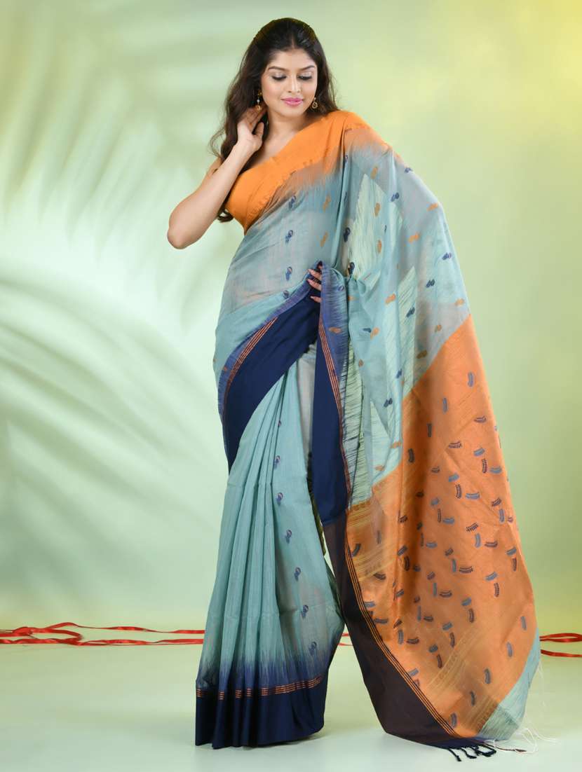women self design handloom saree with blouse