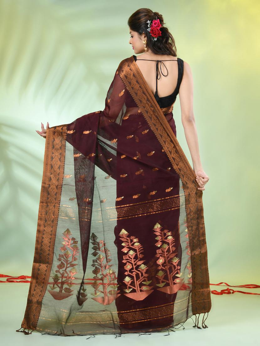 women self design handloom saree with blouse - 21839553 - Standard Image - 3