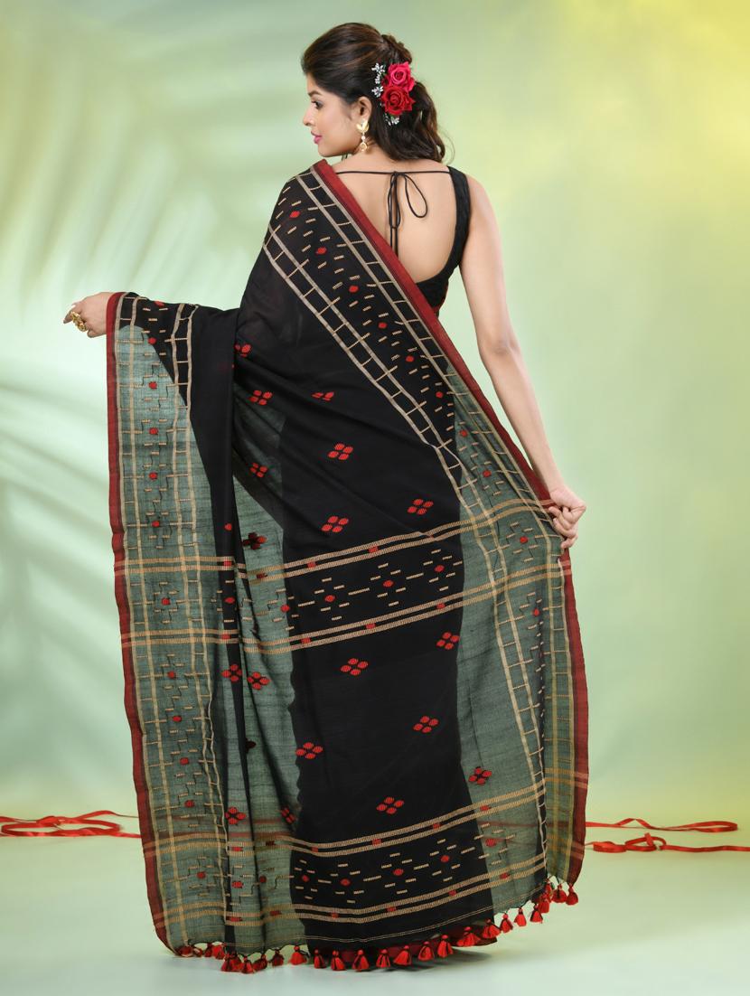 women self design handloom saree with blouse - 21839556 - Standard Image - 3