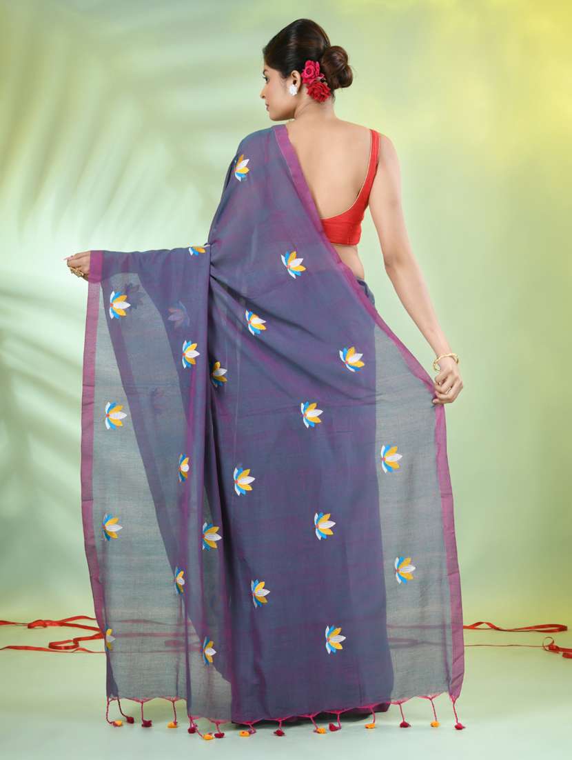 women blue embroidered saree with blouse - 21839565 - Standard Image - 3