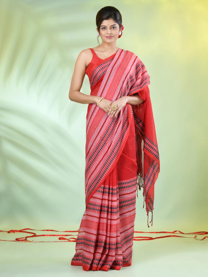 women red handloom saree with blouse - 21839579 -  Zoom Image - 0