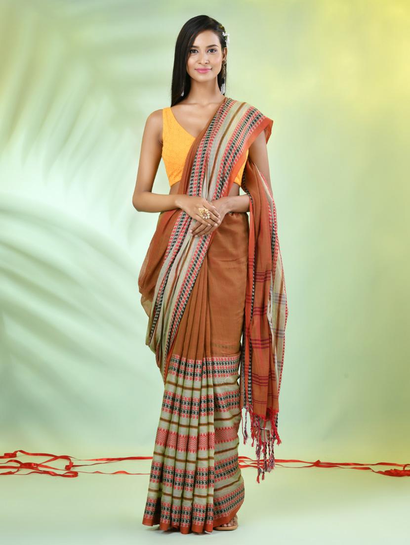 women brown handloom saree with blouse - 21839582 - Zoom Image - 0
