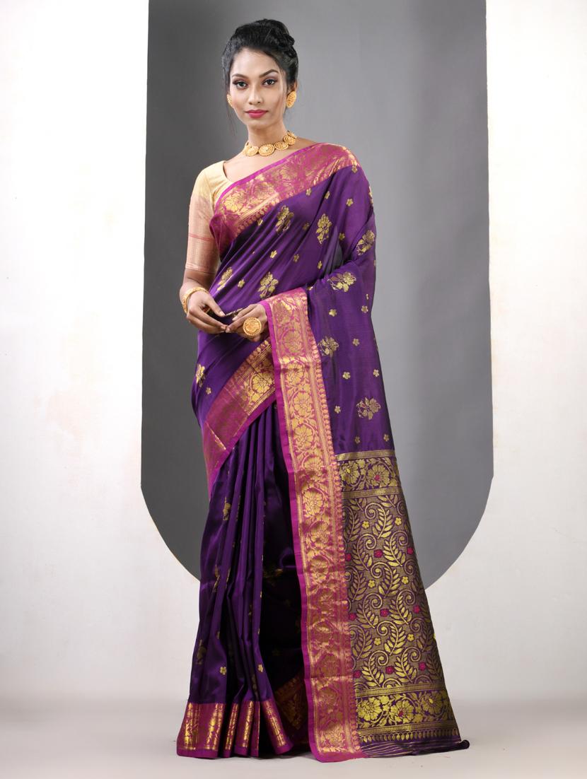 women self design bordered saree with blouse - 21839599 - Zoom Image - 0