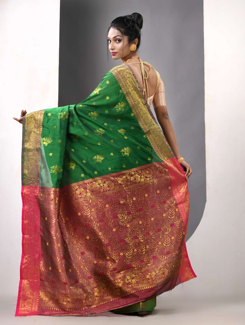 women self design bordered saree with blouse - 21839600 - Standard Image - 3