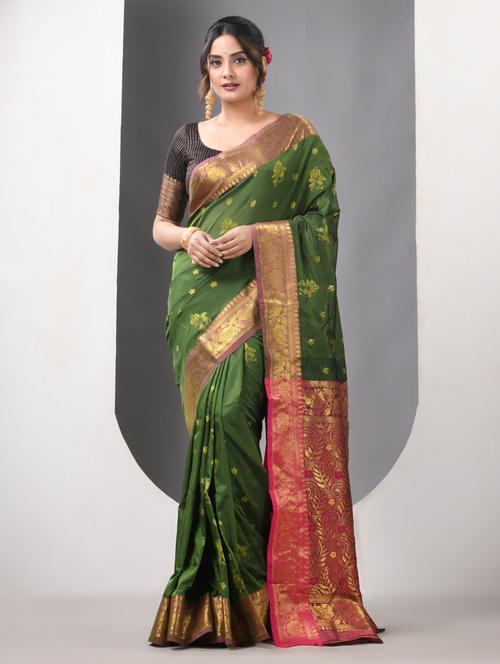 women self design bordered saree with blouse - 21839601 - Standard Image - 0