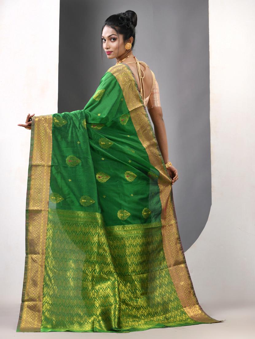 women self design bordered saree with blouse - 21839617 - Standard Image - 3