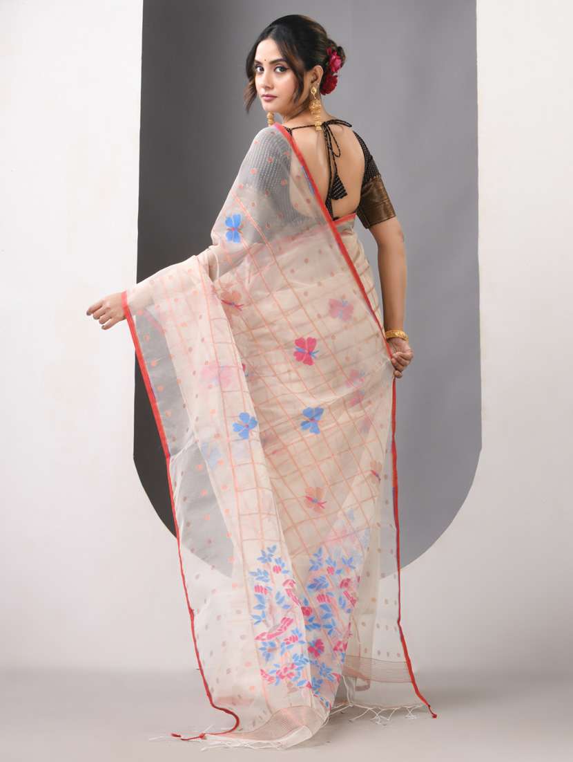 women self design handloom saree with blouse - 21839626 - Standard Image - 3