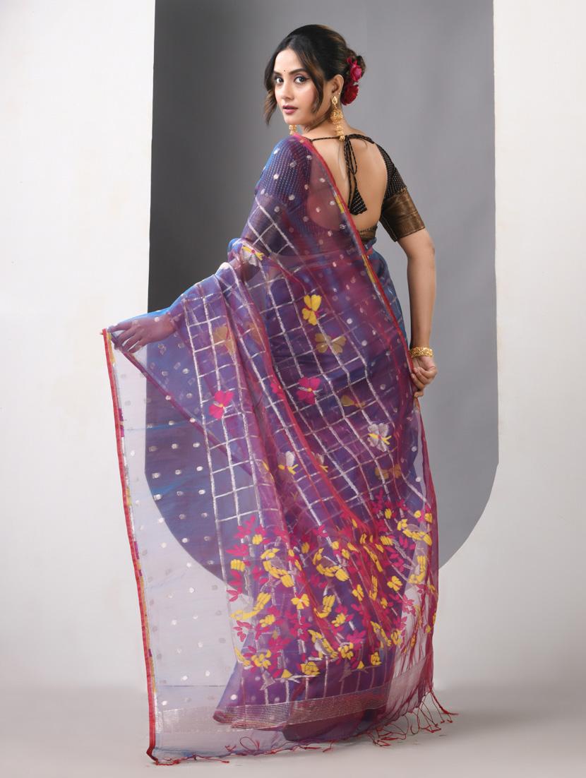 women self design handloom saree with blouse - 21839632 - Standard Image - 3