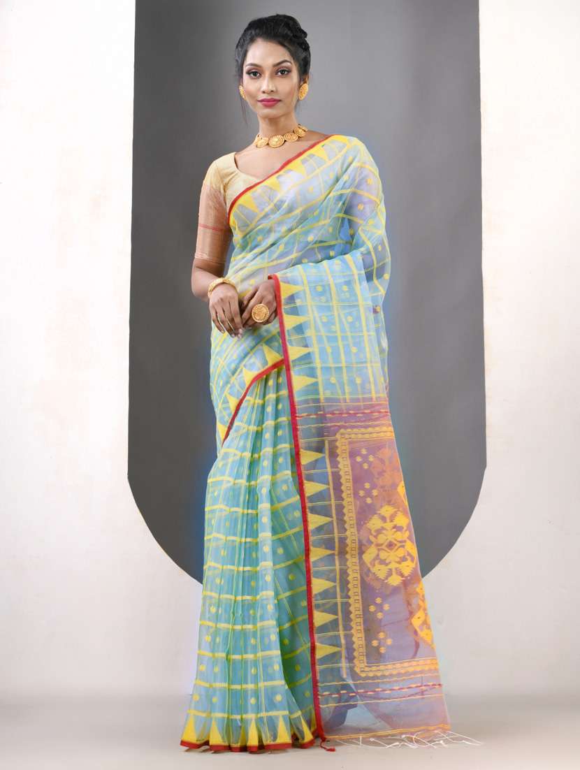women self design handloom saree with blouse - 21839640 - Zoom Image - 0