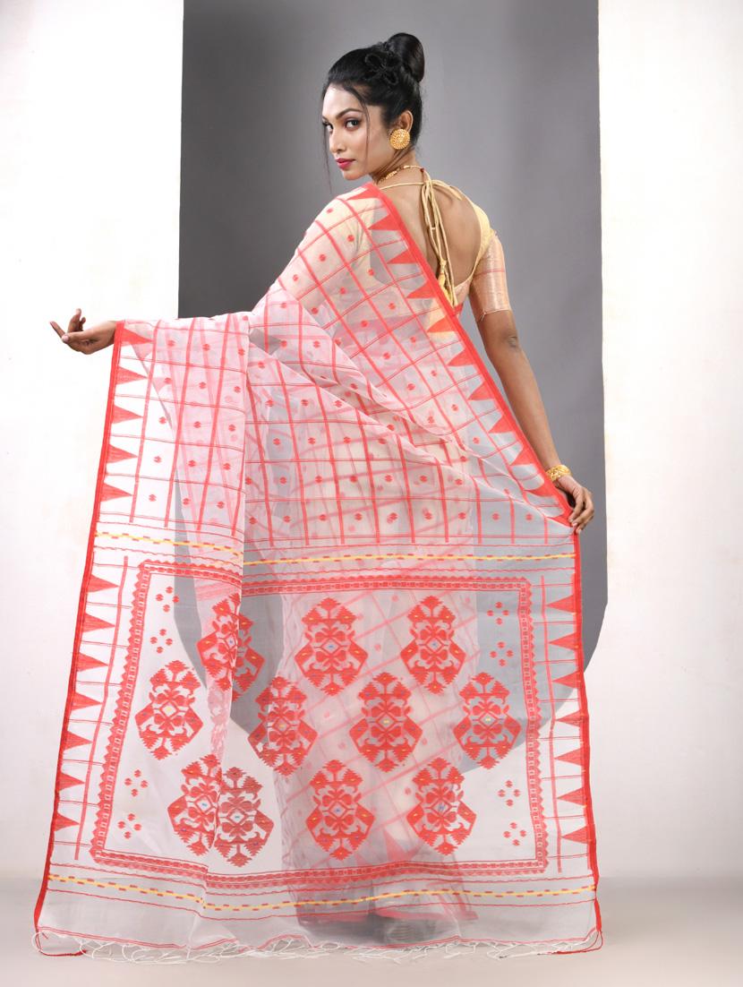 women self design handloom saree with blouse - 21839645 - Standard Image - 3
