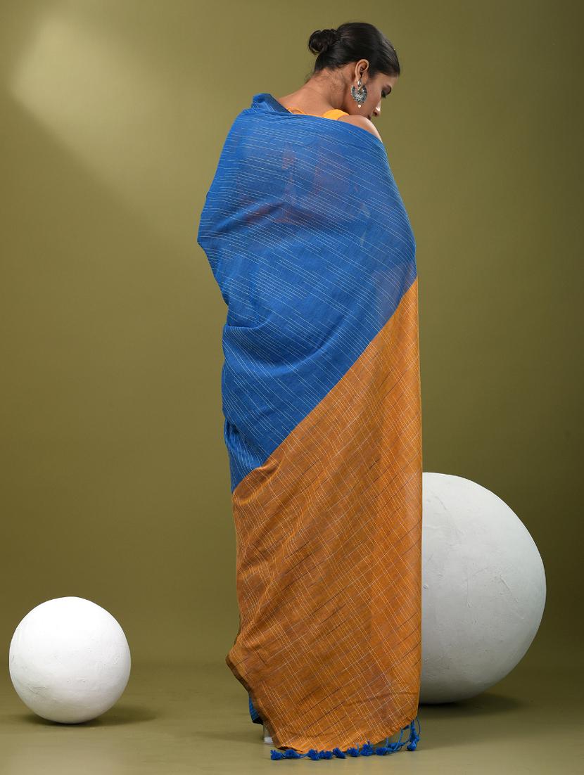 women blue handloom saree with blouse - 21839770 - Standard Image - 3