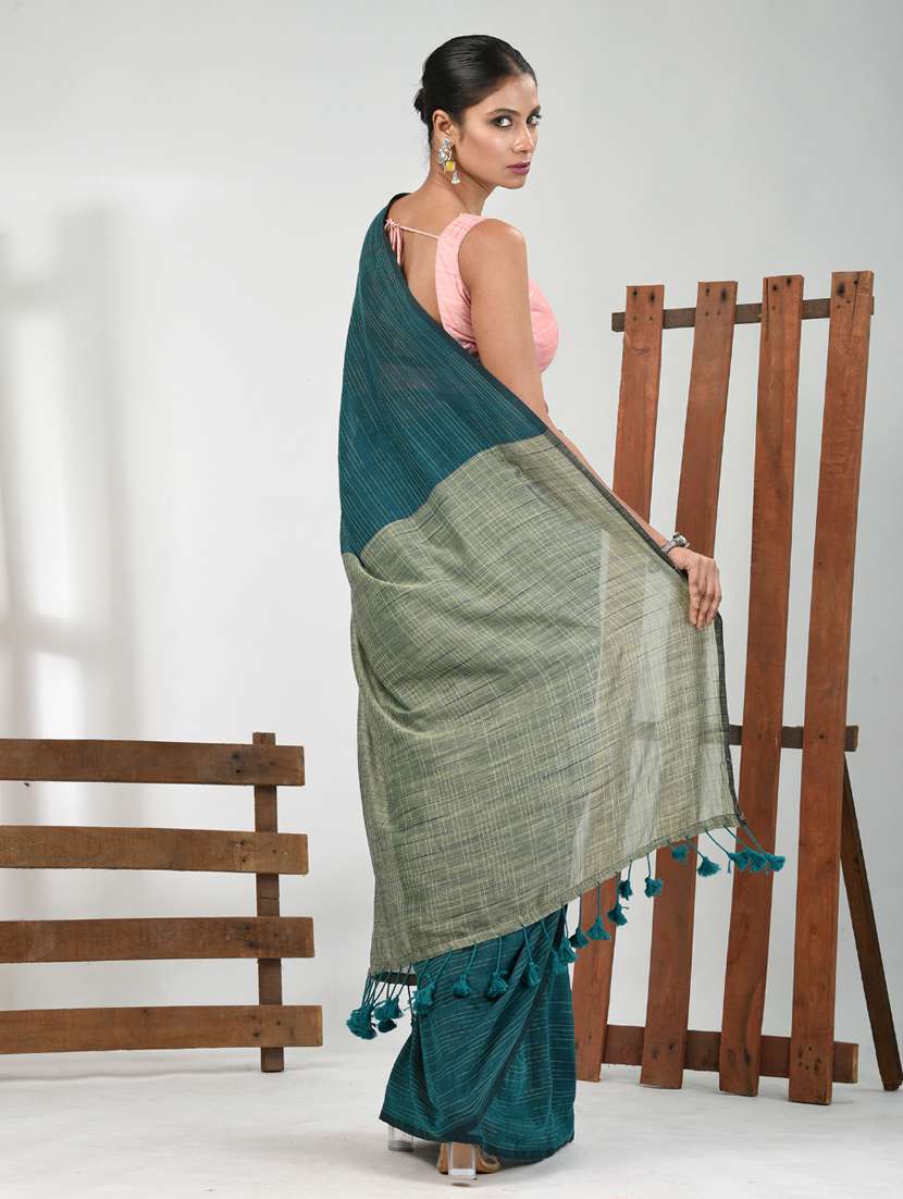 women teal handloom saree with blouse - 21839776 - Standard Image - 3