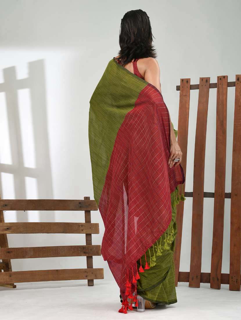 women green handloom saree with blouse - 21839778 -  Standard Image - 3