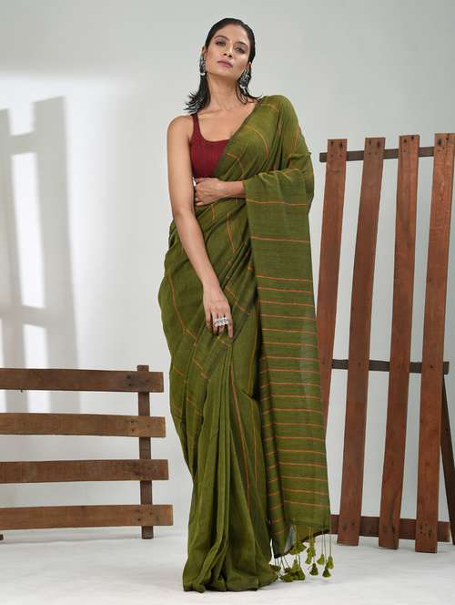 women striped handloom saree with blouse - 21839789 -  Standard Image - 0