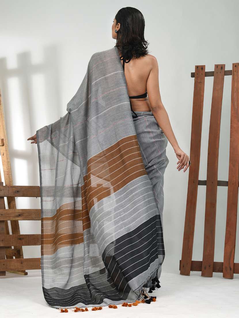 women grey handloom saree with blouse - 21839793 -  Standard Image - 3