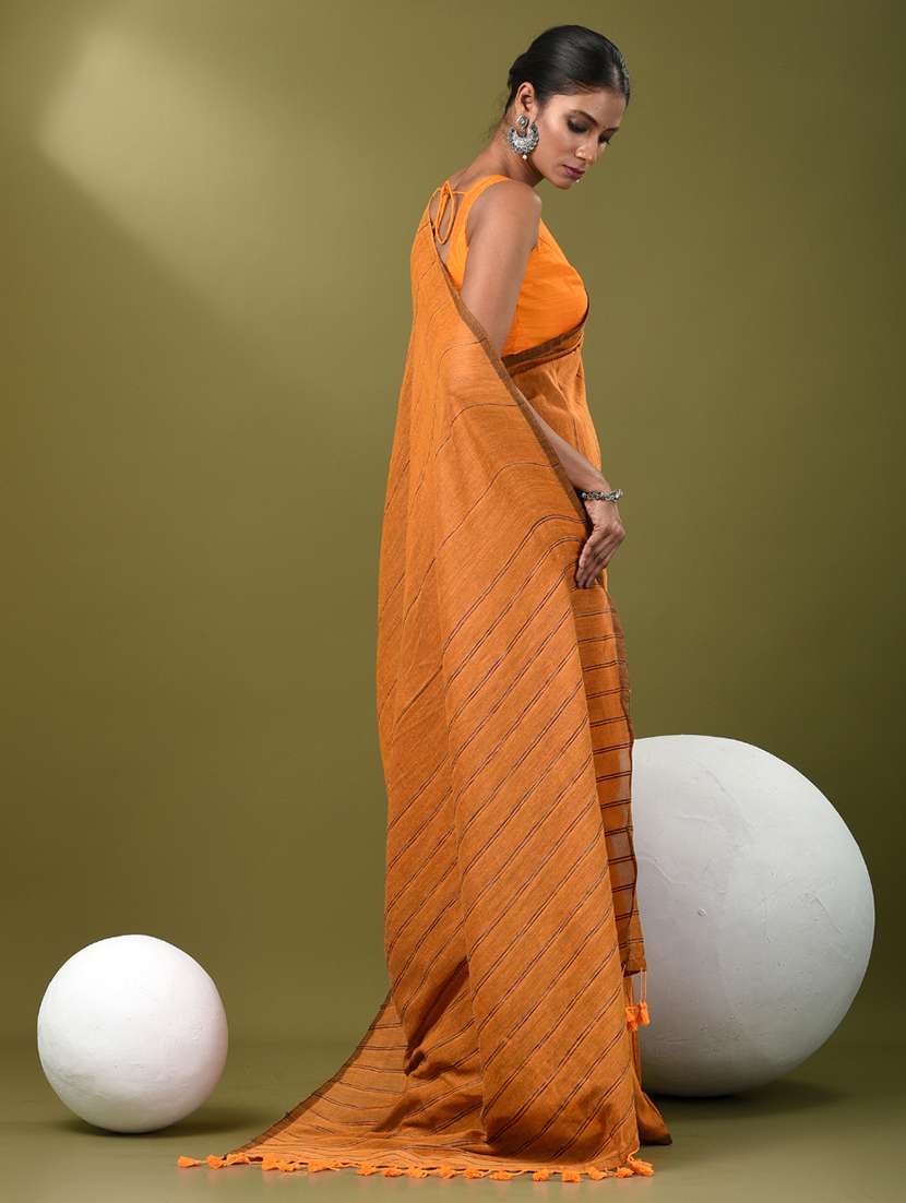 women striped handloom saree with blouse - 21839818 - Standard Image - 3