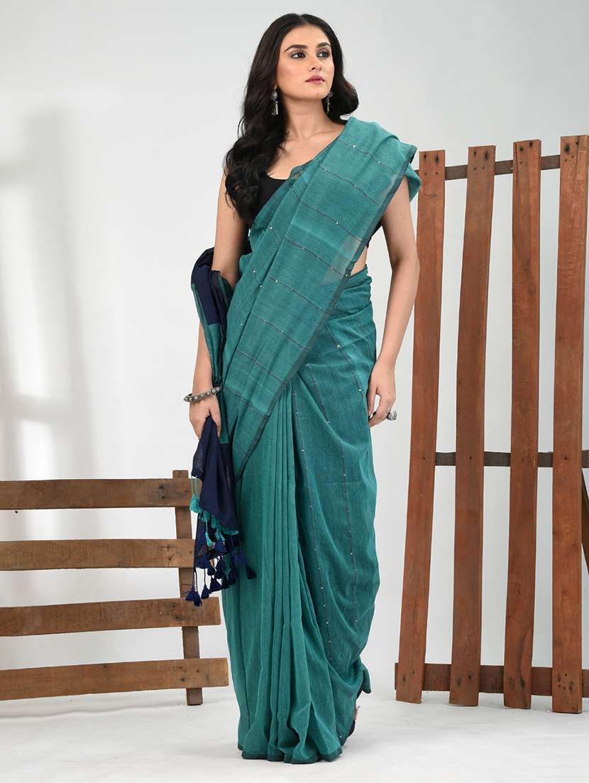 women striped handloom saree with blouse - 21839824 - Zoom Image - 0