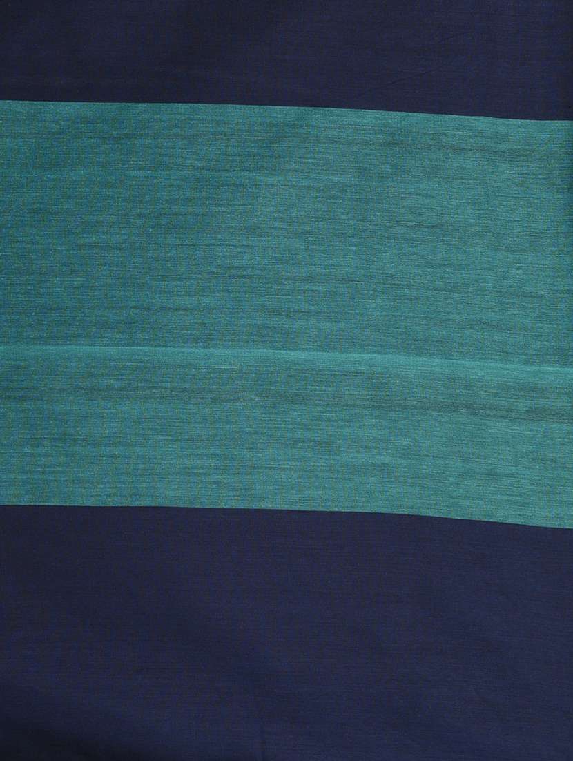 women striped handloom saree with blouse - 21839824 - Standard Image - 5