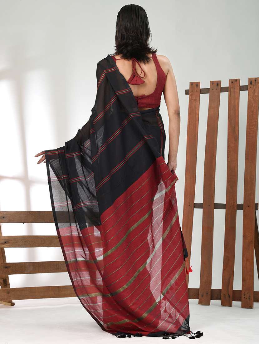 women striped handloom saree with blouse - 21839829 - Standard Image - 3