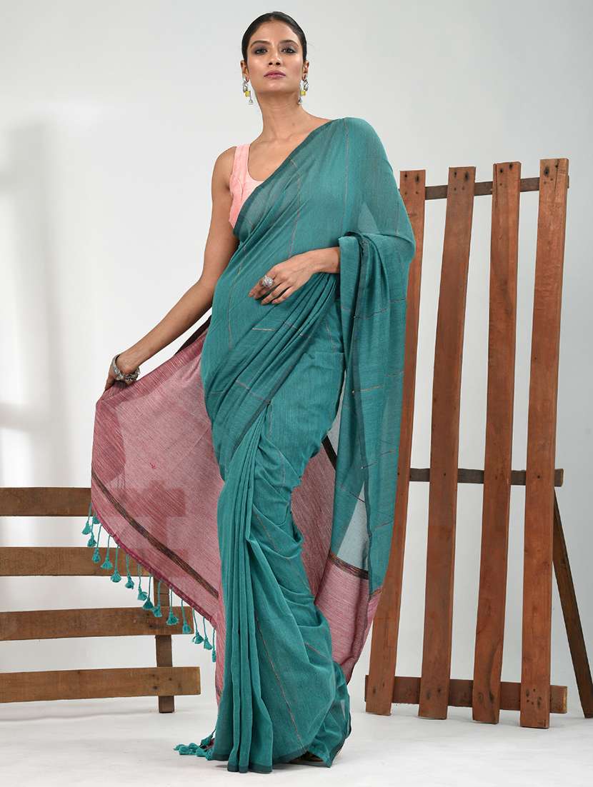 women striped handloom saree with blouse - 21839834 - Zoom Image - 0