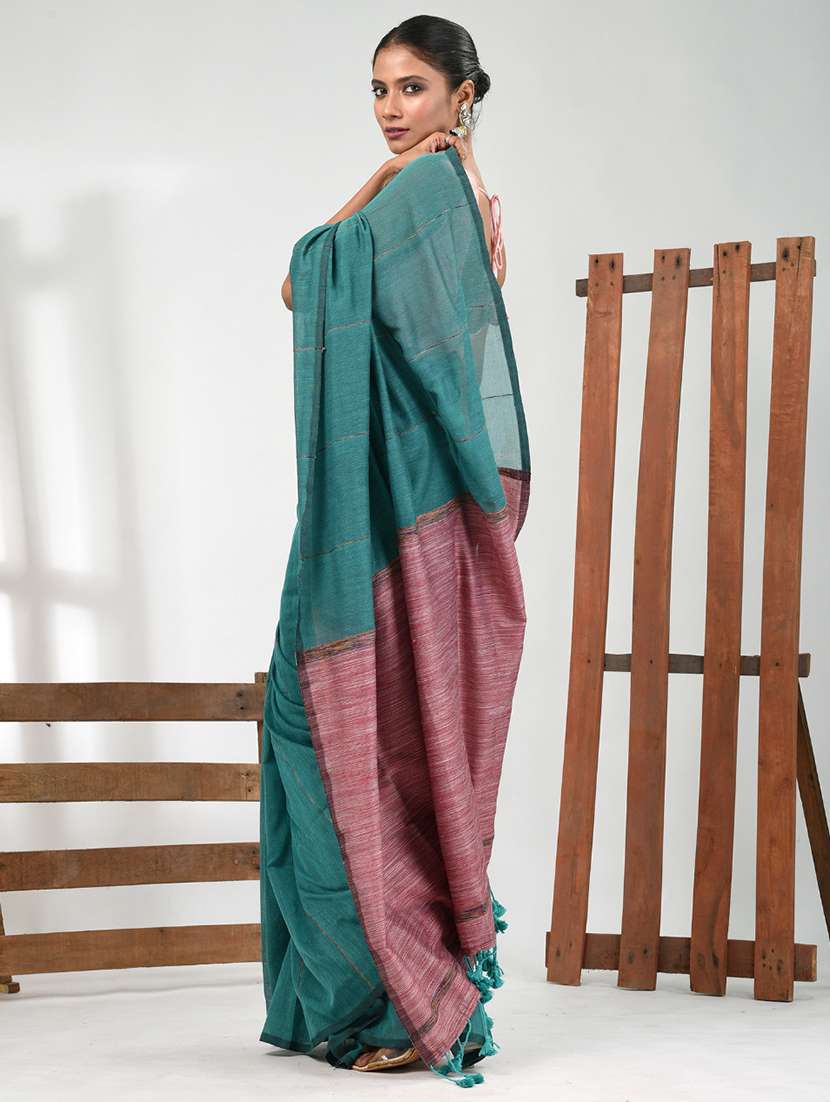 women striped handloom saree with blouse - 21839834 - Standard Image - 3