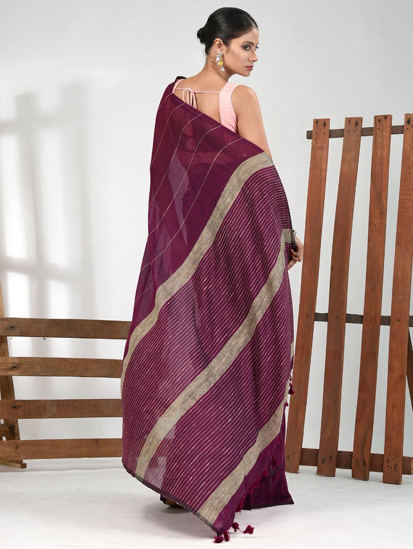 women striped handloom saree with blouse - 21839838 - Standard Image - 3