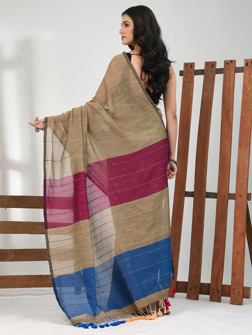 women striped handloom saree with blouse - 21839852 - Standard Image - 3