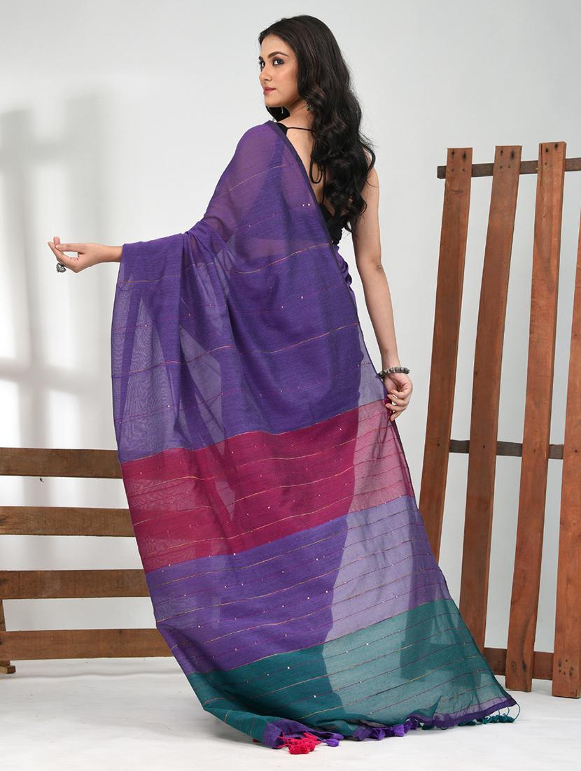 women striped handloom saree with blouse - 21839853 - Standard Image - 3