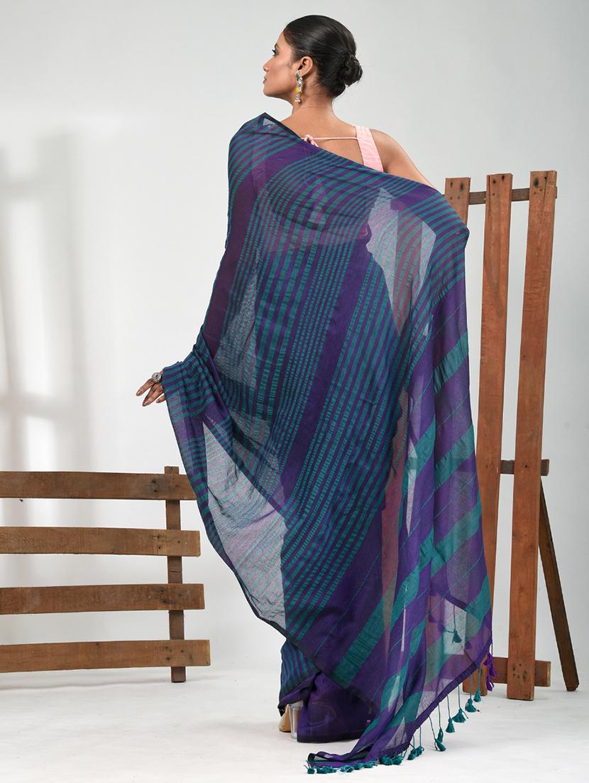 women striped handloom saree with blouse - 21839863 - Standard Image - 3