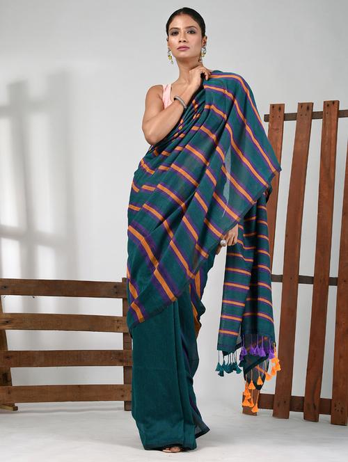women striped handloom saree with blouse - 21839867 -  Standard Image - 0