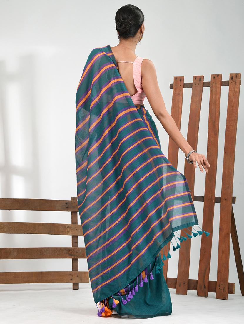 women striped handloom saree with blouse - 21839867 - Standard Image - 3