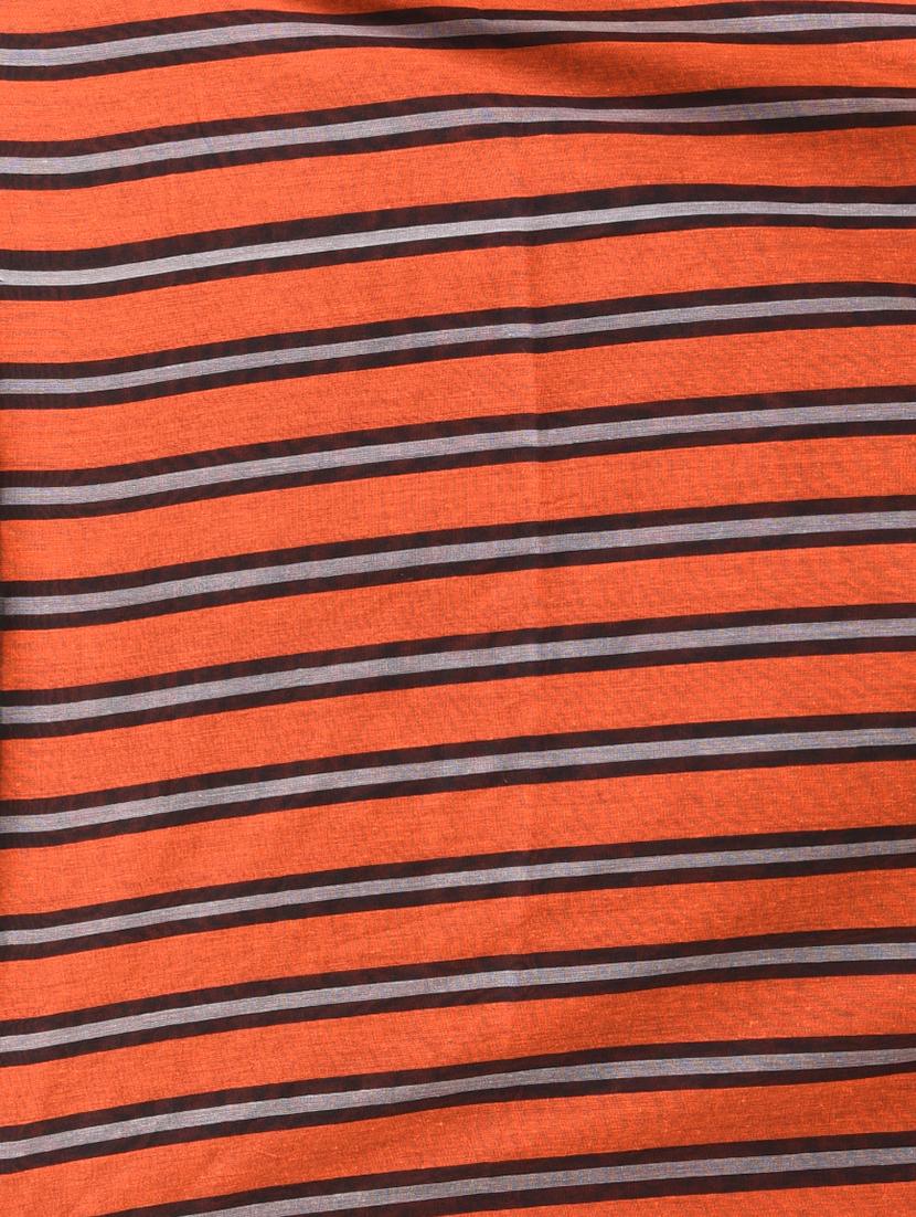 women striped handloom saree with blouse - 21839868 - Standard Image - 5