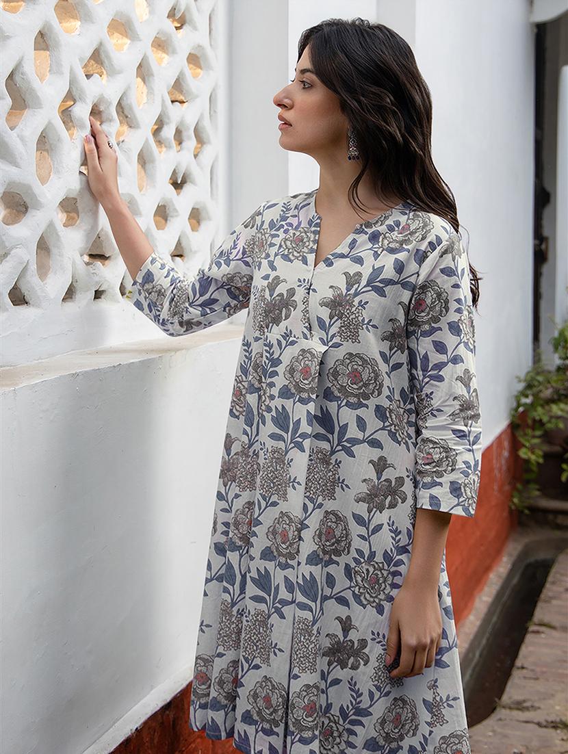 women floral printed notch neck a-line kurta - 21840080 - Standard Image - 3