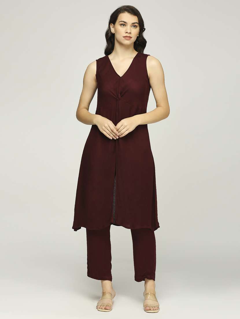 women solid sleeveless front slit a-line kurta