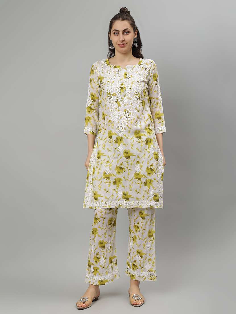 women chikankari three quarter sleeve kurta pant set