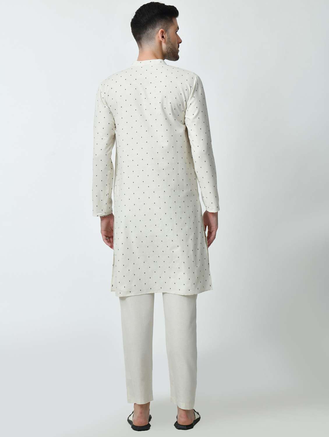 men printed mandarin neck long kurta - 21841539 - Standard Image - 3
