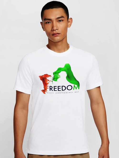 men white round neck regular fit t-shirt - 21841648 -  Standard Image - 0